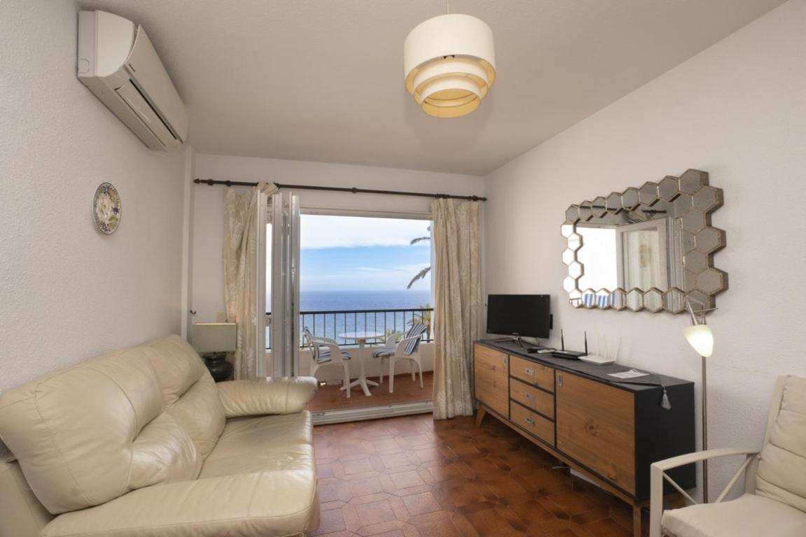 Palmeras 72 Menyber Nerja Εξωτερικό φωτογραφία